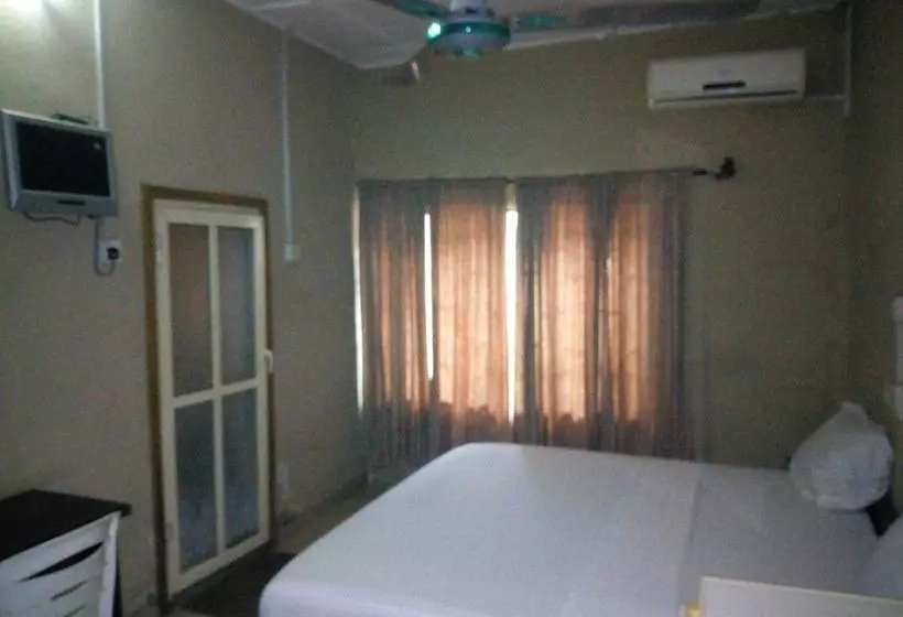 هتل Abeokuta Hill View