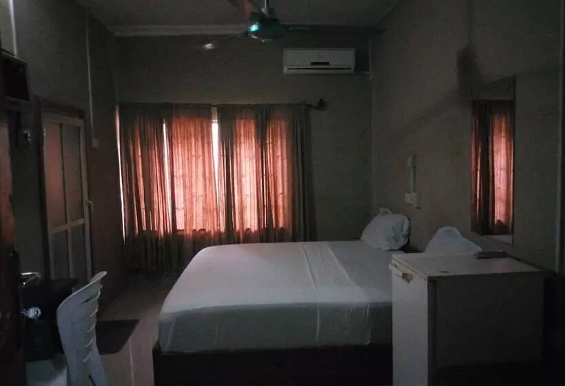 هتل Abeokuta Hill View