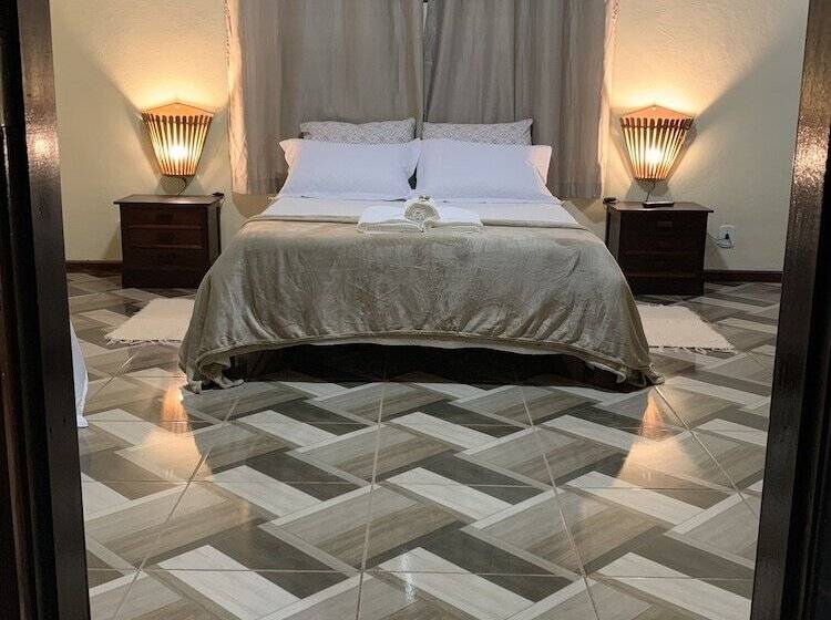 پانسیون Pousada Vila Vitória Araras