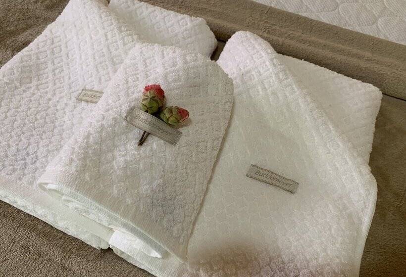 پانسیون Pousada Vila Vitória Araras