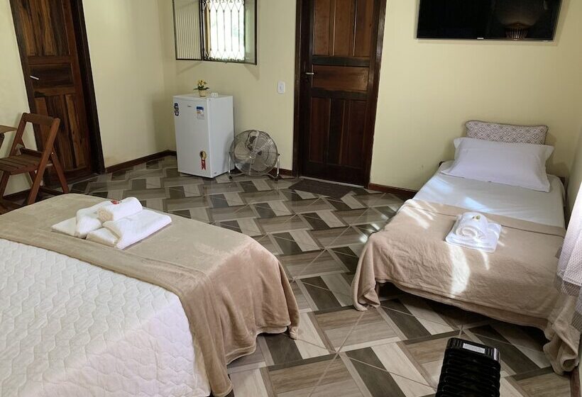 پانسیون Pousada Vila Vitória Araras