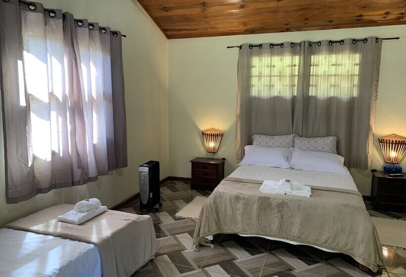 پانسیون Pousada Vila Vitória Araras