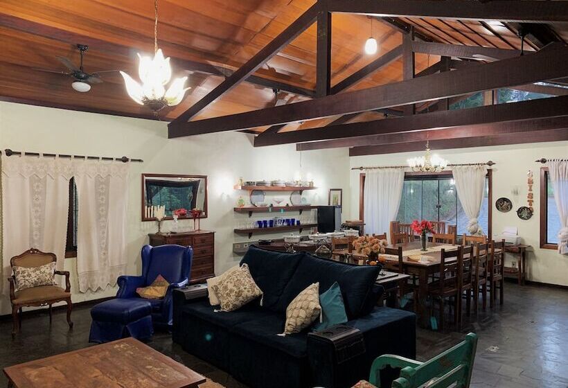 پانسیون Pousada Vila Vitória Araras