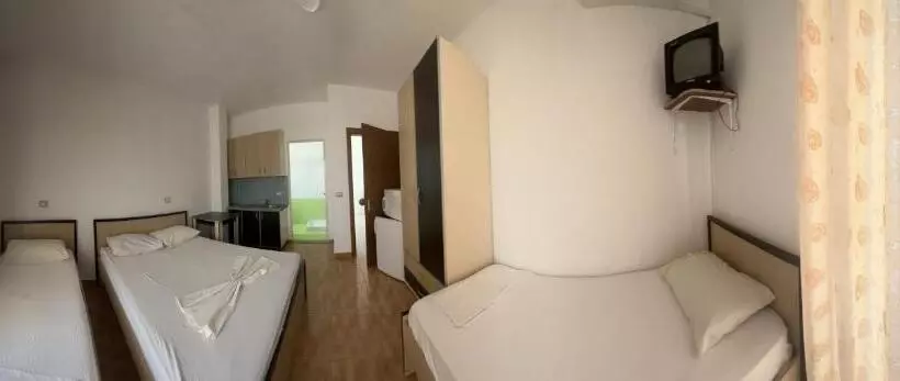ペンション Guesthouse Cami
