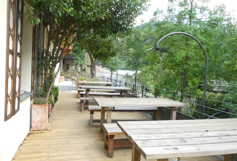 تختخواب و صبحانه Gîte De Llo