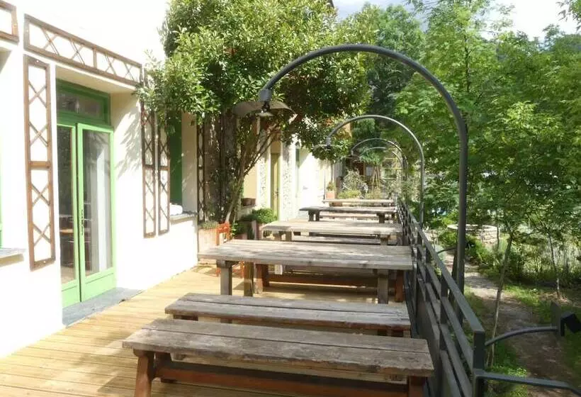 Aamiaismajoitus (B&B) Gîte De Llo