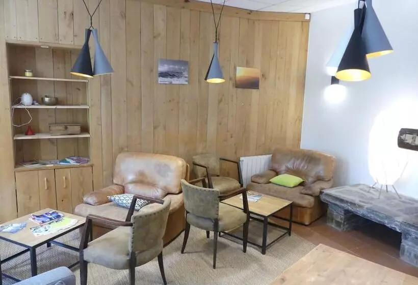 Aamiaismajoitus (B&B) Gîte De Llo