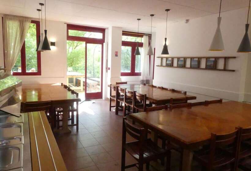 تختخواب و صبحانه Gîte De Llo