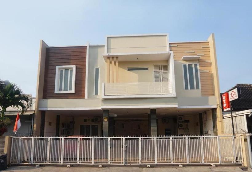 Hotel Oyo 1295 Linn S Residence