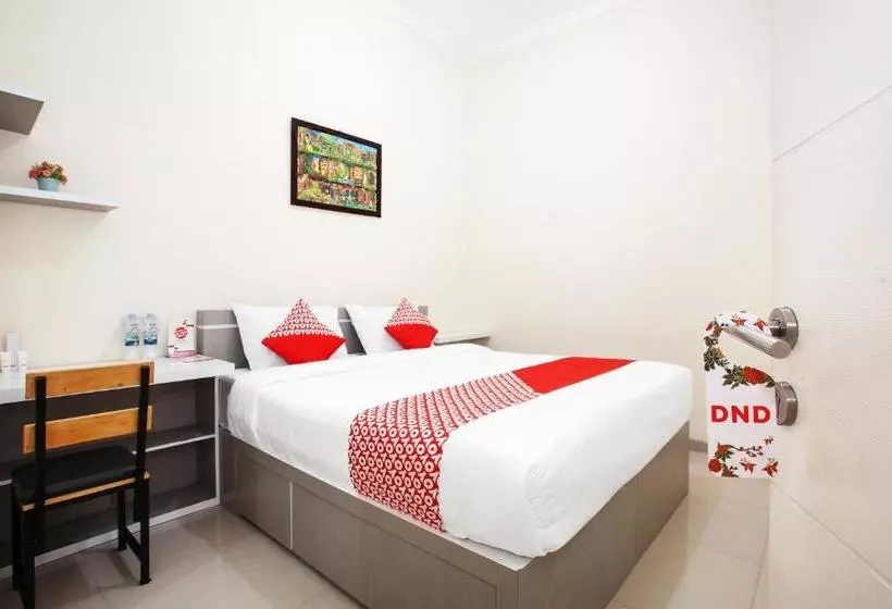 Hotel Oyo 1295 Linn S Residence