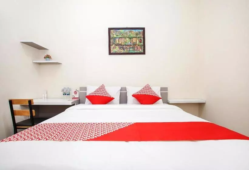 Hotel Oyo 1295 Linn S Residence