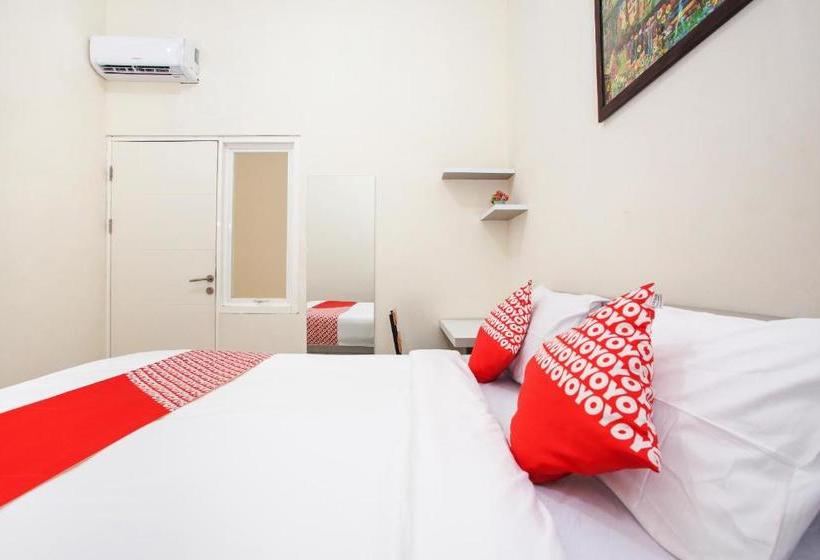 Hotel Oyo 1295 Linn S Residence