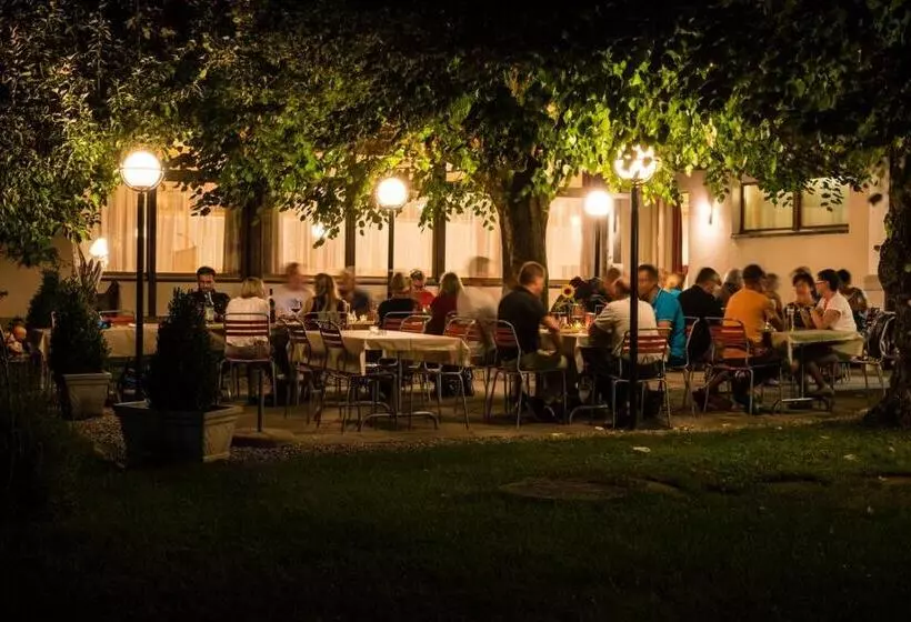 Hotelli Gasthof Drei Eidgenossen