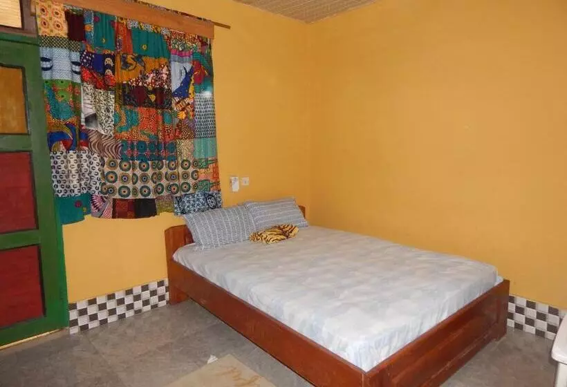 ペンション Akomapa Village