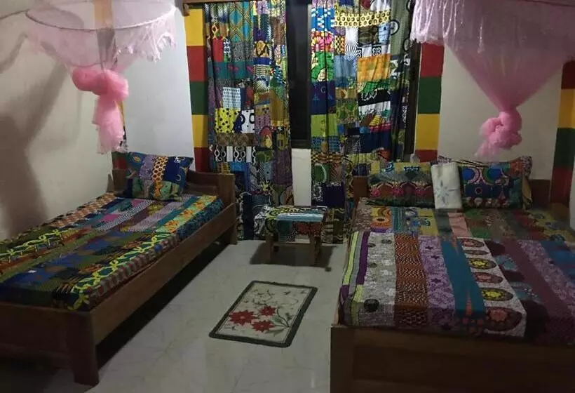 ペンション Akomapa Village