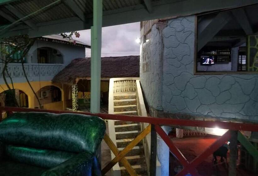 펜션 Akomapa Village