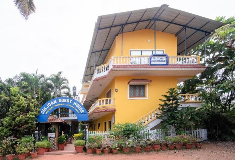 פנסיון Oyo 7325 Celjoan Guest House Standard