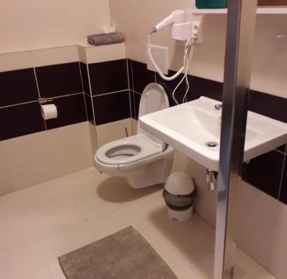 膳宿费 Penzion Na Hrazi