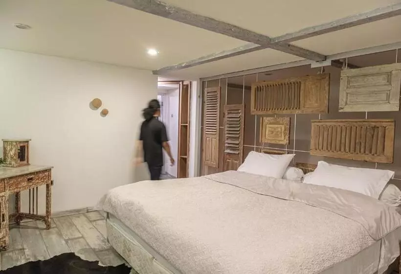 Pensiune Ruth's Bed & Breakfast