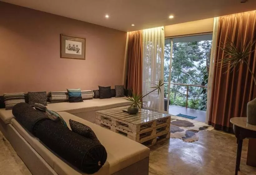 Pensiune Ruth's Bed & Breakfast