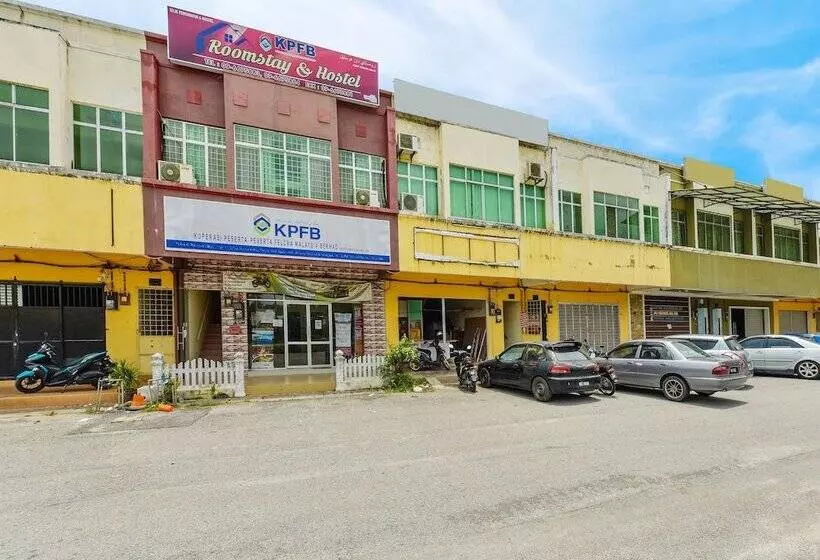 Hotelli Spot On 90163 Kpfb Roomstay 2   Hostel