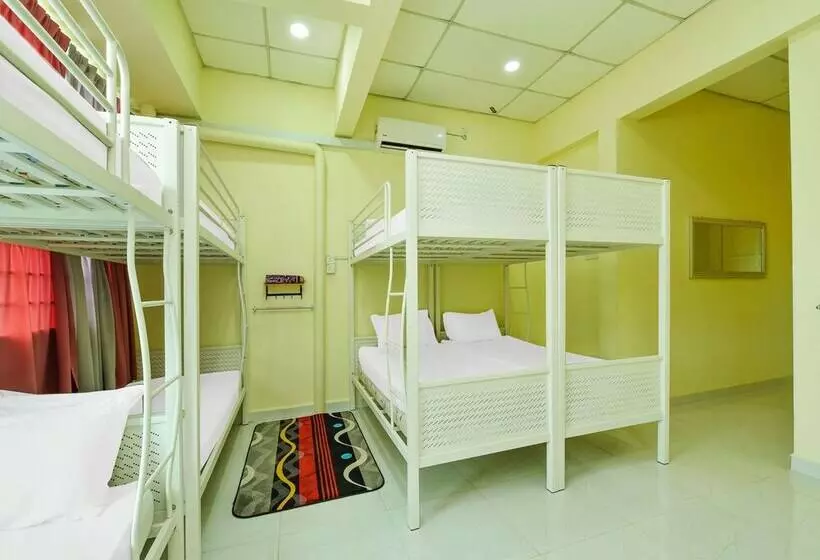 Hotelli Spot On 90163 Kpfb Roomstay 2   Hostel