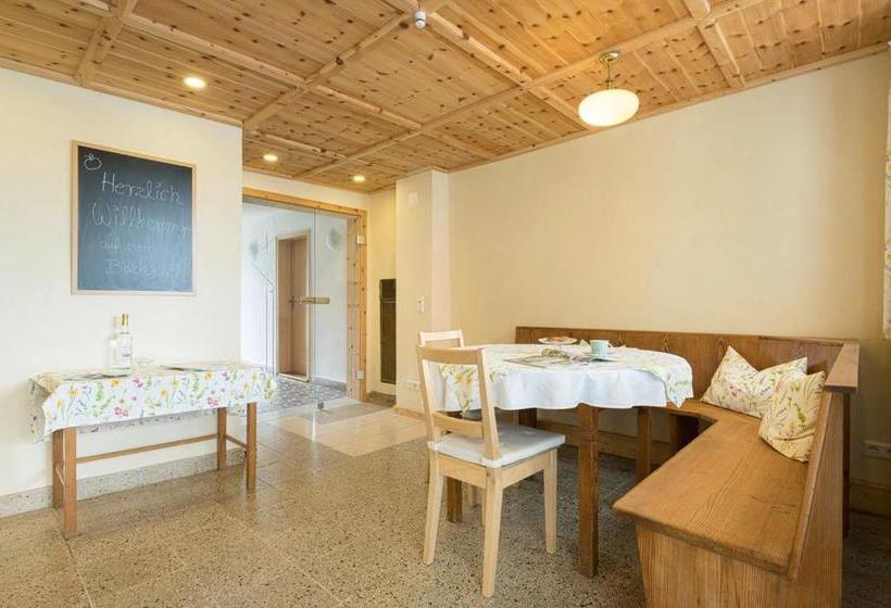 ペンション Bachäckerhof   Nichtraucher