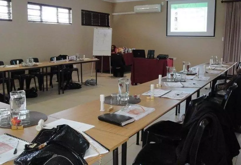 پانسیون Fusion House B&b And Conference Venue Solar Powered