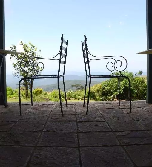 ホテル Sir Johns Bungalow