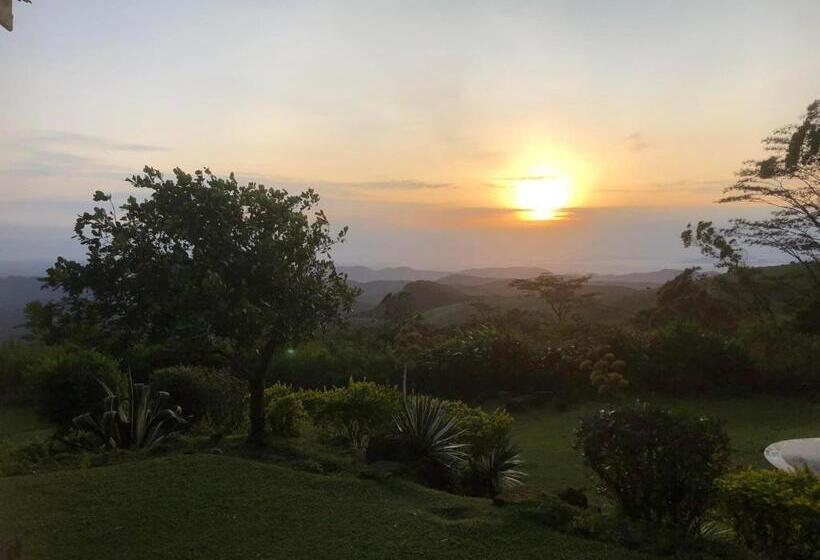 Отель Sir Johns Bungalow