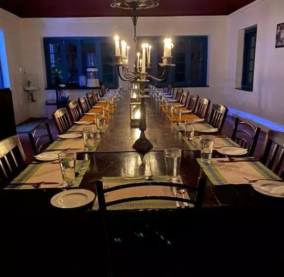 ホテル Sir Johns Bungalow