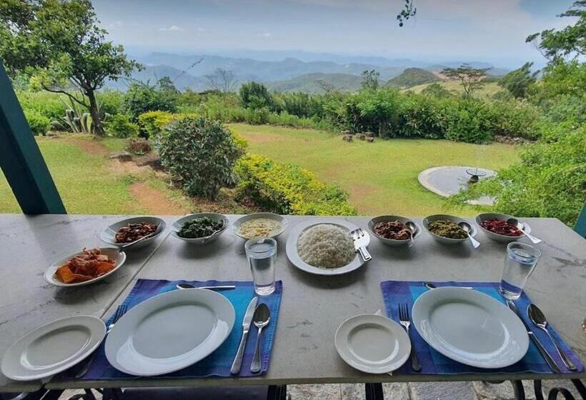 Отель Sir Johns Bungalow