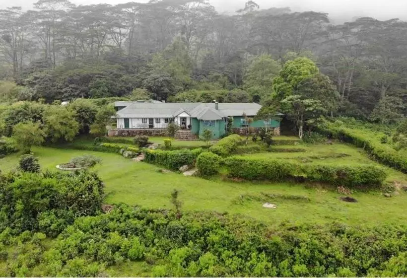 ホテル Sir Johns Bungalow