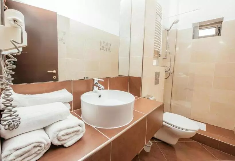 Majatalo C Guest House