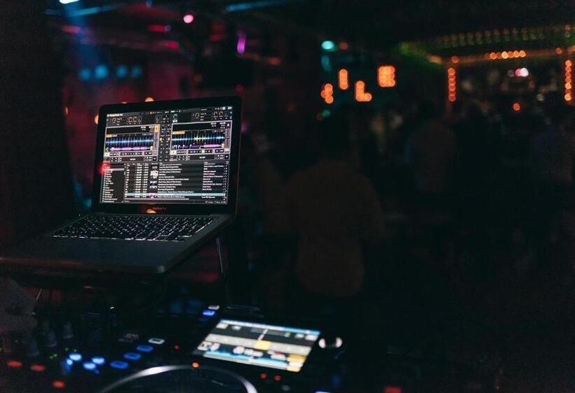 Пансион C Guest House