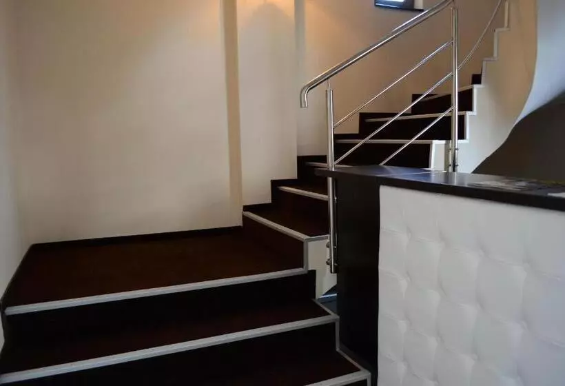 Majatalo C Guest House