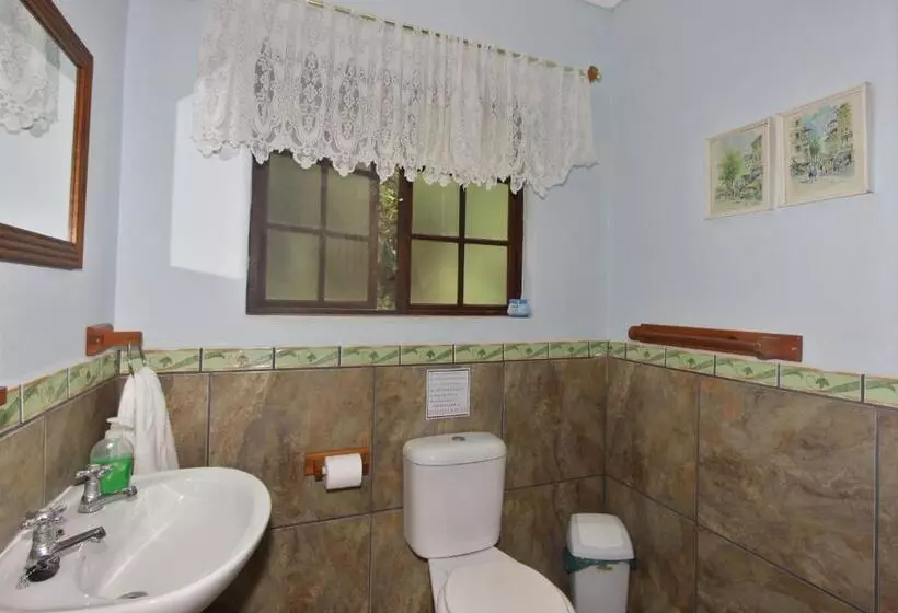 Majatalo Xanadu Guest House