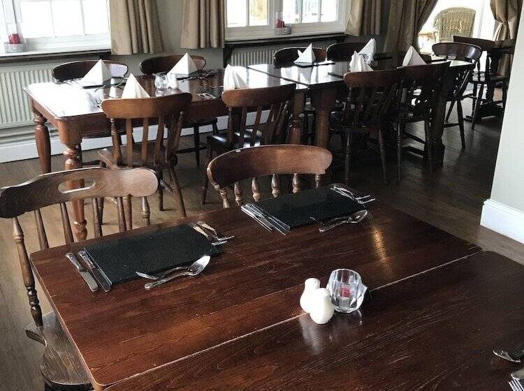 فندق صغير Black Bull Inn