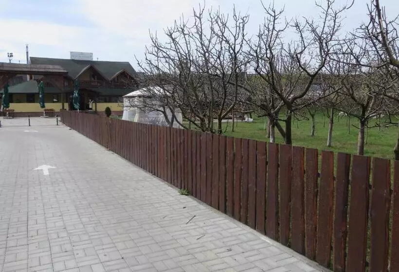 Retkeilymaja Három Székely Fogadó