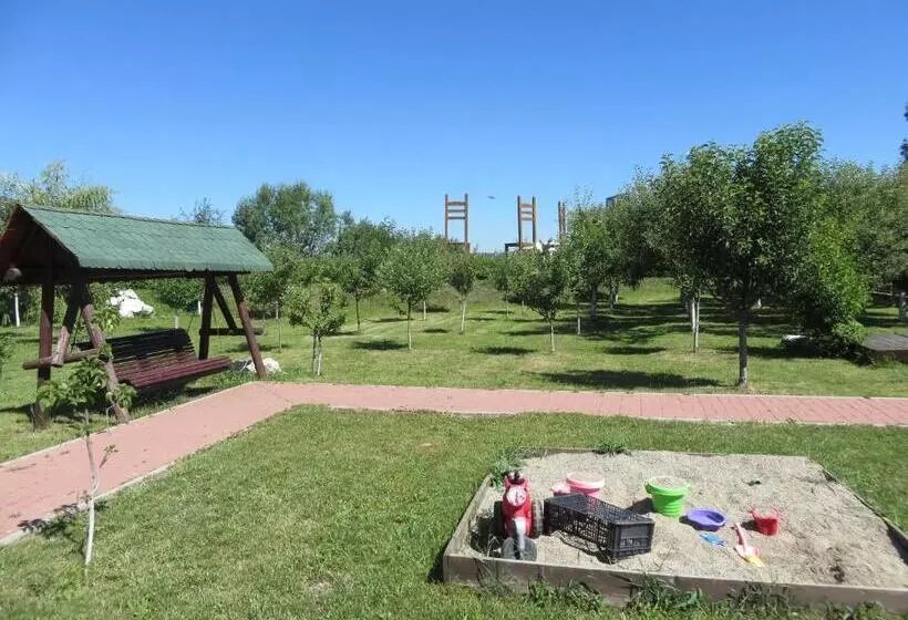 Retkeilymaja Három Székely Fogadó