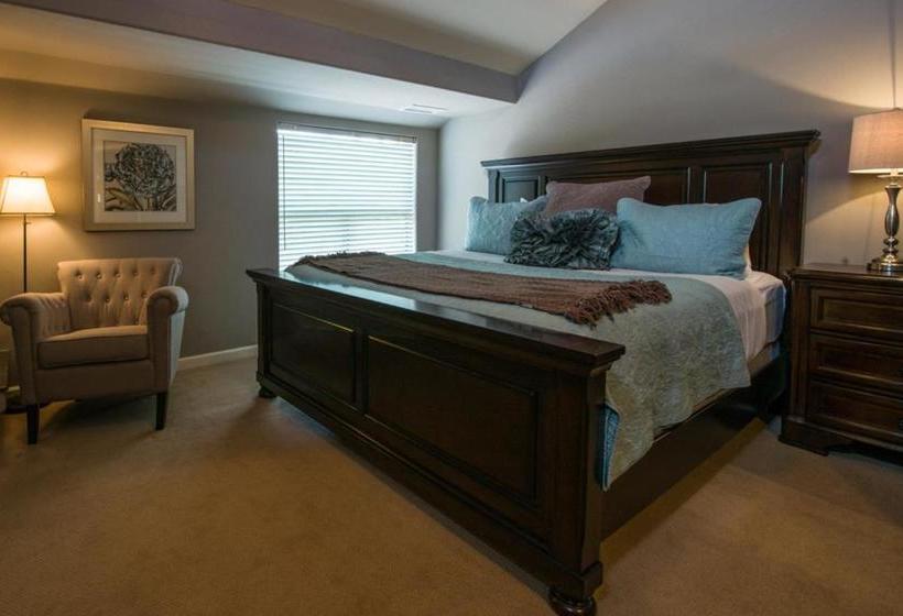 فندق صغير The Inn Above Oak Creek