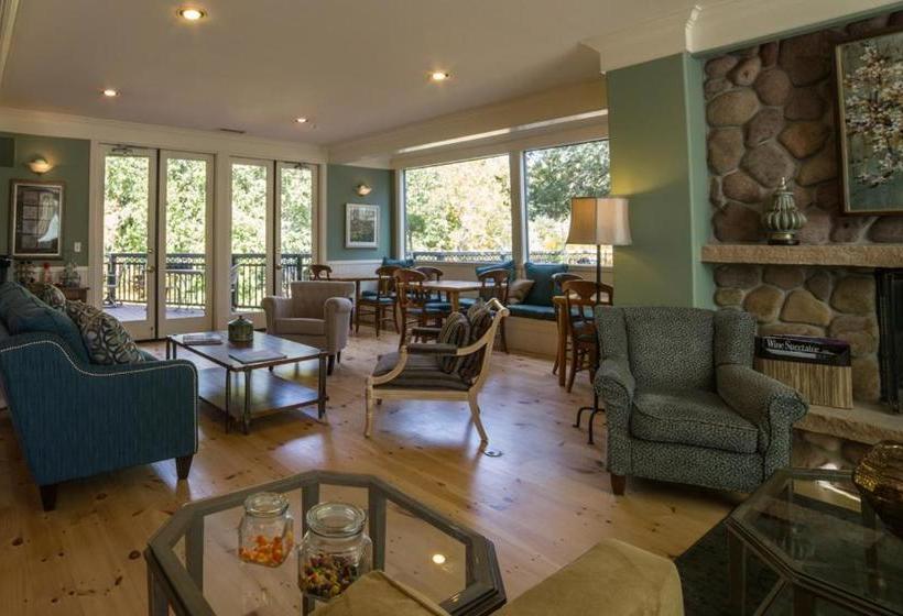 فندق صغير The Inn Above Oak Creek