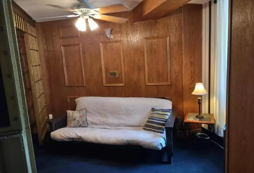 Retkeilymaja The King George Inn