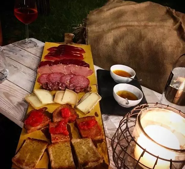 ホテル Agriturismo Quattro Pini