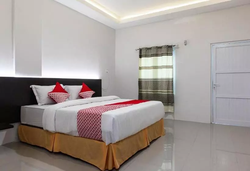 Hotelli Oyo 1359 Evergreen Residence