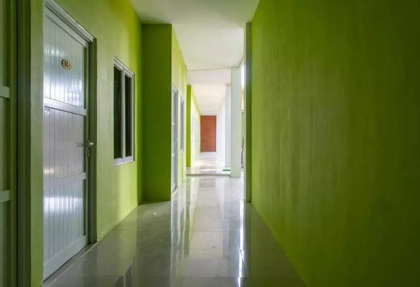 Hotelli Oyo 1359 Evergreen Residence