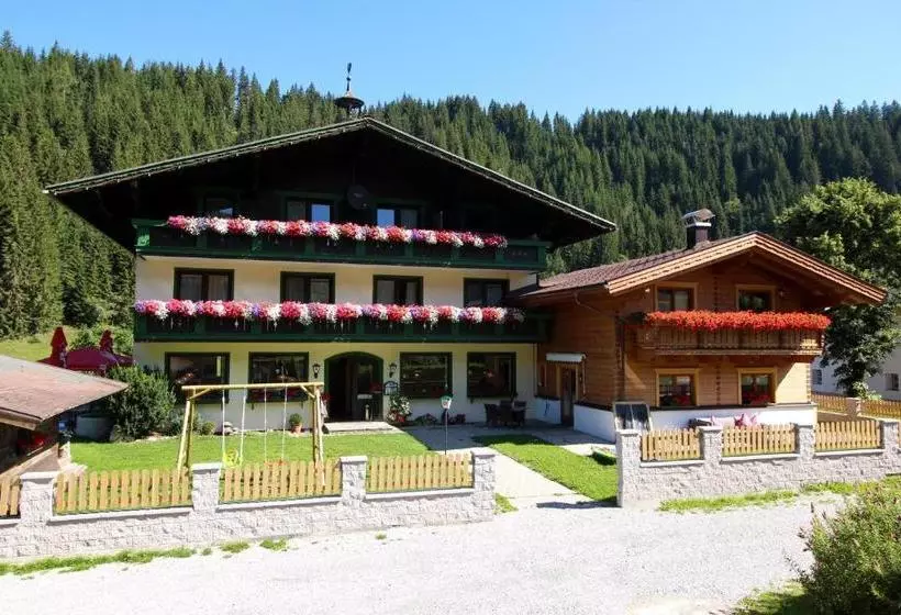ペンション Gasthof Krahlehenhof