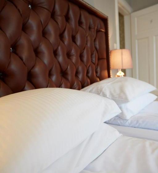 پانسیون Guesthouse Akurinn