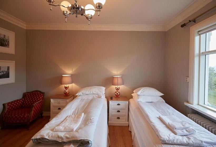 پانسیون Guesthouse Akurinn