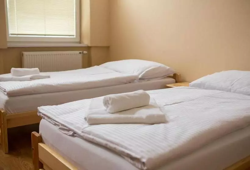 Majatalo Penzion Burra